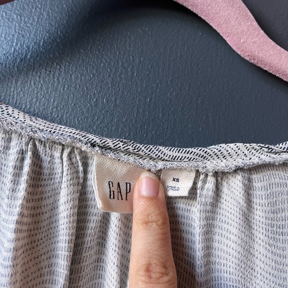 Gap Cool Wave Ruffle Quarter Sleeve Blouse Black White Extra Small Top - Picture 3 of 7